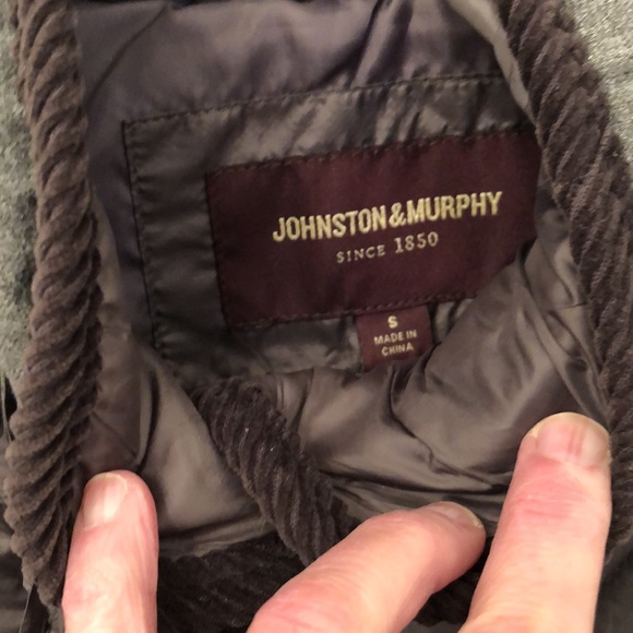 Light quilted grey jacket,worn 2-3 times,hidden hood.Excellent condition - Picture 2 of 7